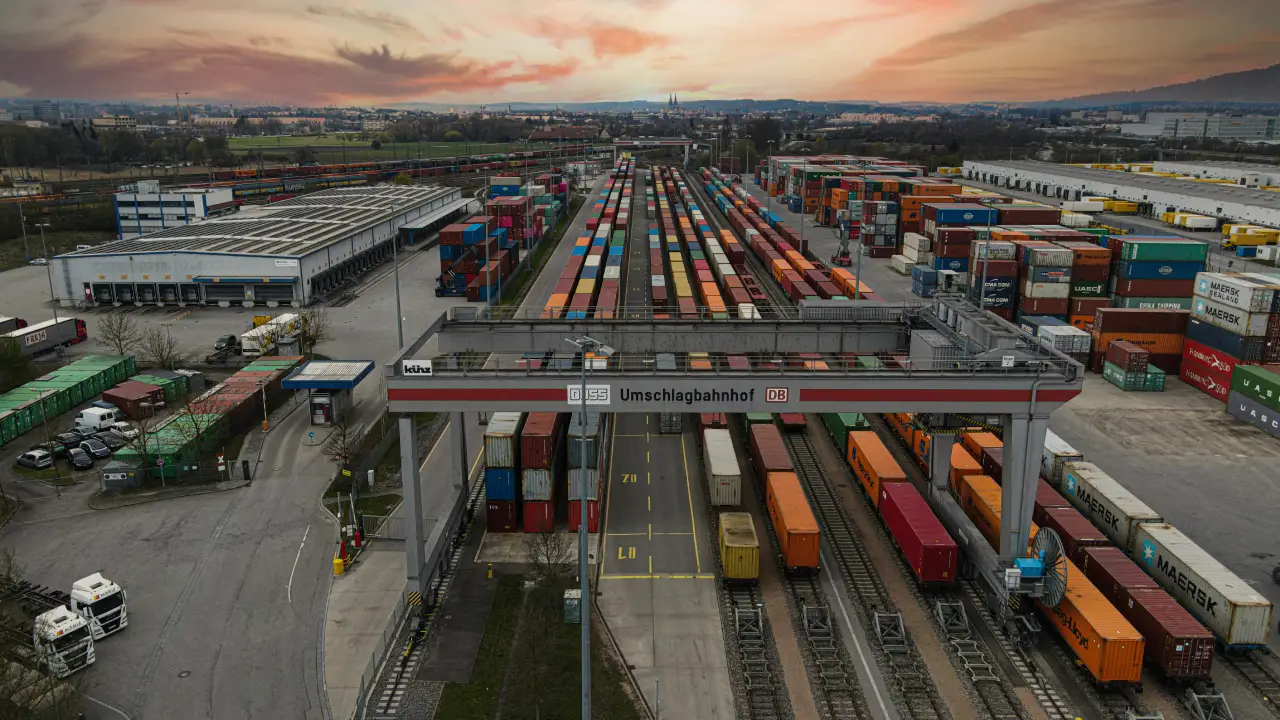 Logistik von Kasachstan in die Schweiz & Multimodale Transportlösungen