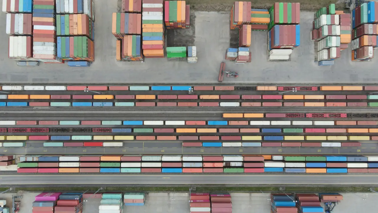 Logistik von Kasachstan in die Schweiz & Multimodale Transportlösungen